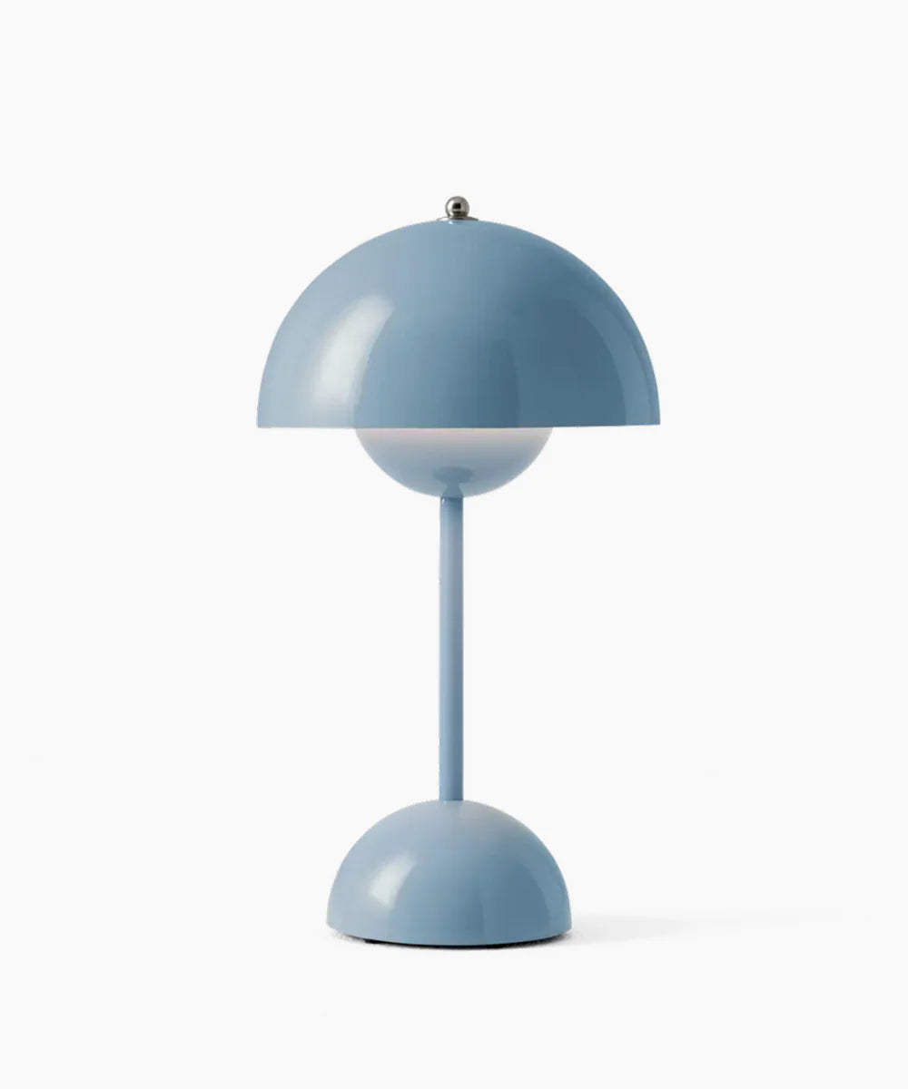Flowerpot  – Stilren Bordslampa i Metall med LED-belysning
