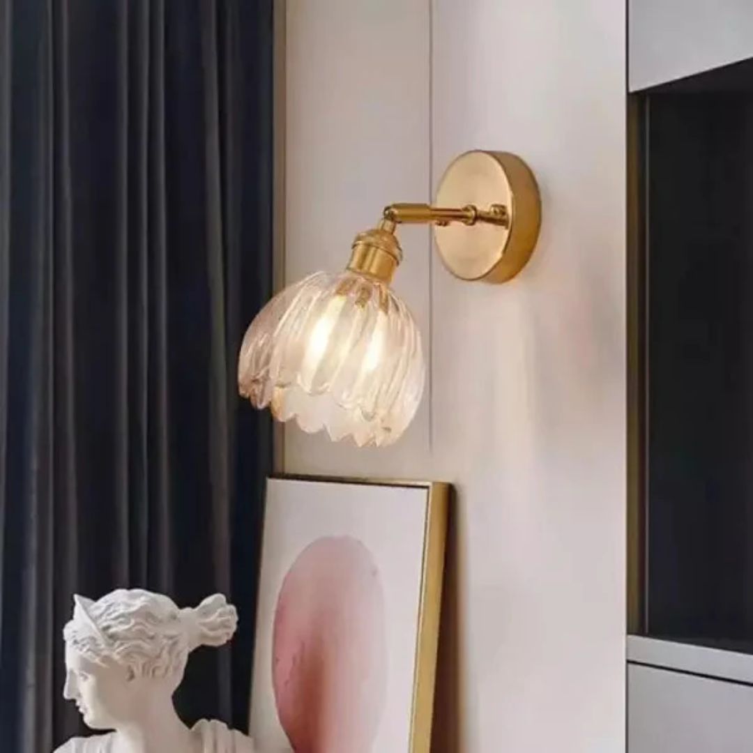 Tulpanformad retro vägglampa i glas